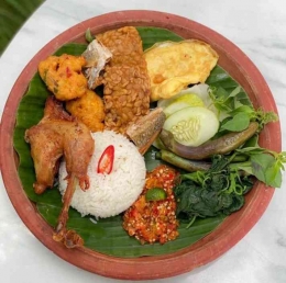 Nasi tempong Mbok Sul khas Banyuwangi (instagram.com/warungmboksul)