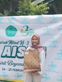 Nutfah Ailul Ulun, mahasiswa STI,pemenang lomba desain logo AISKA. [Foto: S1 STI Universitas 'Aisyiyah Surakarta] 