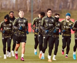 Latihan squad Manchester United di Carrington. Sumber: Instagram.com/manchesterunited
