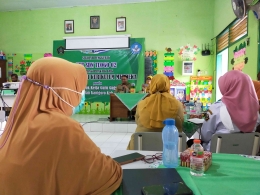 Workshop Berbagi Praktik Baik oleh SDN Tlogo 02 kepada Guru Gugus 2 | Foto: Siti Nazarotin 