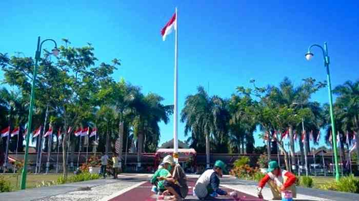 Sisi utara Taman Tugu Selong, saat masih digunakan sebagai lokasi perayaan Peringatan 17 Agustus. | Dokumentasi pribadi