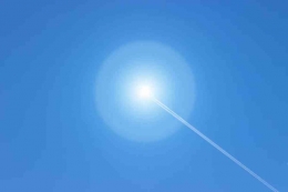 https://www.istockphoto.com/id/foto/langit-dengan-jejak-matahari-dan-uap-solar-flare-di-langit-dengan-jejak-uap-dari-gm1372926739-441917205