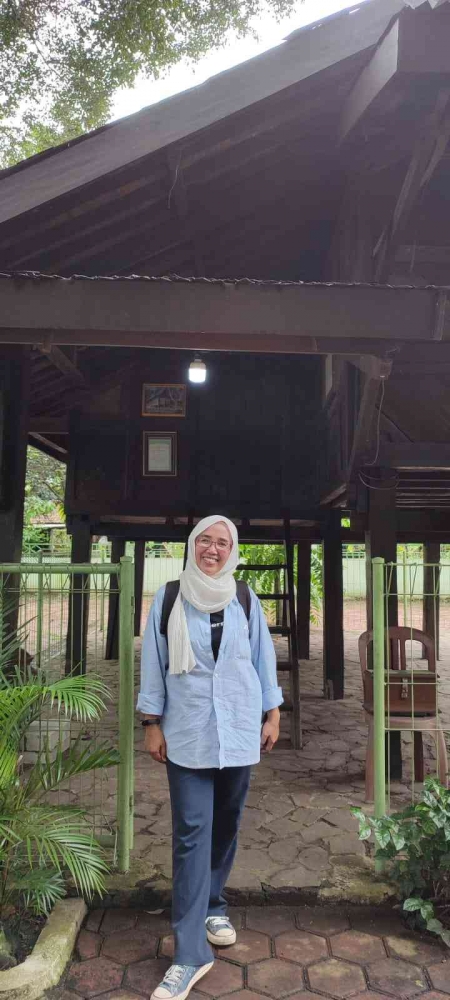 tangga menuju Saung Ranggon,dokpri: @hiquds