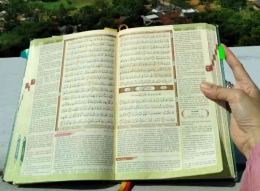 Surah Al-Kahfi di dalam Al-Qur'an. Dokumen pribadi.