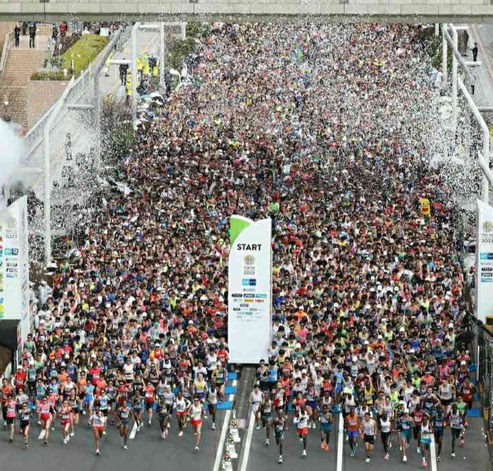 Suasana Pelari Berlari Setelah Digaris Start Tokyo Marathon 2023. Sumber: Tokyo Marathon Official