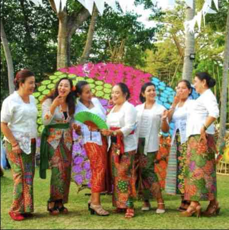 Perempuan Berkebaya Indonesia | Foto Instagram Perempuan.berkebaya.indonesia