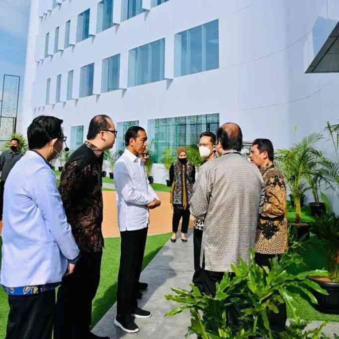 Presiden Indonesia, Joko Widodo dalam peresmian Mayapada Hospital Bandung, Senin (6/3/2023) (Sumber: Instagram/Jokowi)