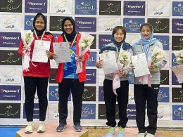 Jesita/Feby usai juara Iran IC baru-baru ini (Foto Facebook.com/Badminton Indonesia) 