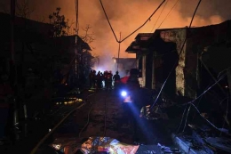 penduduk terdampak kebakaran depo Plumpang (megapolitan.kompas.com)