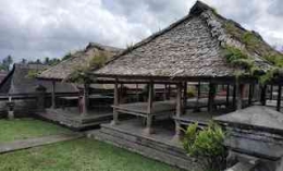 rumah kayu, gambar diambil dari koleksi pribadi