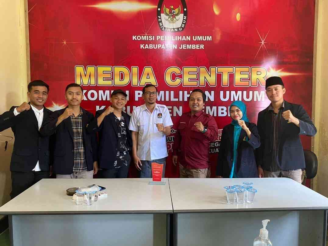 Jalani Program Magang MBKM Di KPU Kabupaten Jember 5 Mahasiswa FH UNEJ ...