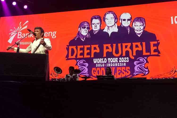 Panggung konser musik rock Deep Purple (Sumber gambar: kompas.com)