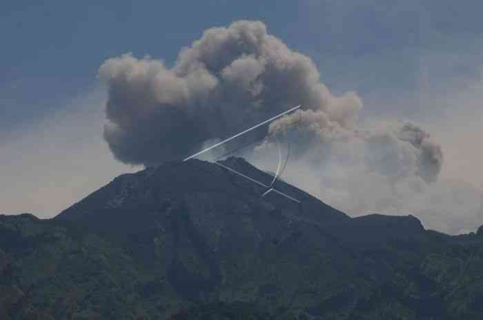 Aktivitas awan panas Gunung Merapi, pada Sabtu (11/3/2023). Foto: Antara Foto/ Aloysius Jarot Nugroho