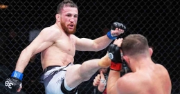 Mareb Dvalishvili melawan Petr Yan di UFC Vegas 71 (BloodyElbow.com)