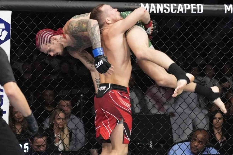 Gambar 3. Petr Yan melawan Sean O' Malley di UFC 280 (Sumber: Marca)
