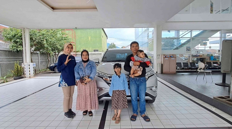 Dokumentasi CRO Bersama Sahabat Daihatsu, Bapak Andrie dan keluarga 