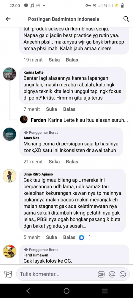 Salah satu bidikan layar di laman PBSI, netezin menyerang postingan kekalahan Rinov/Pitha (Bidik Latar Facebook.com/Badminton Indonesia) 