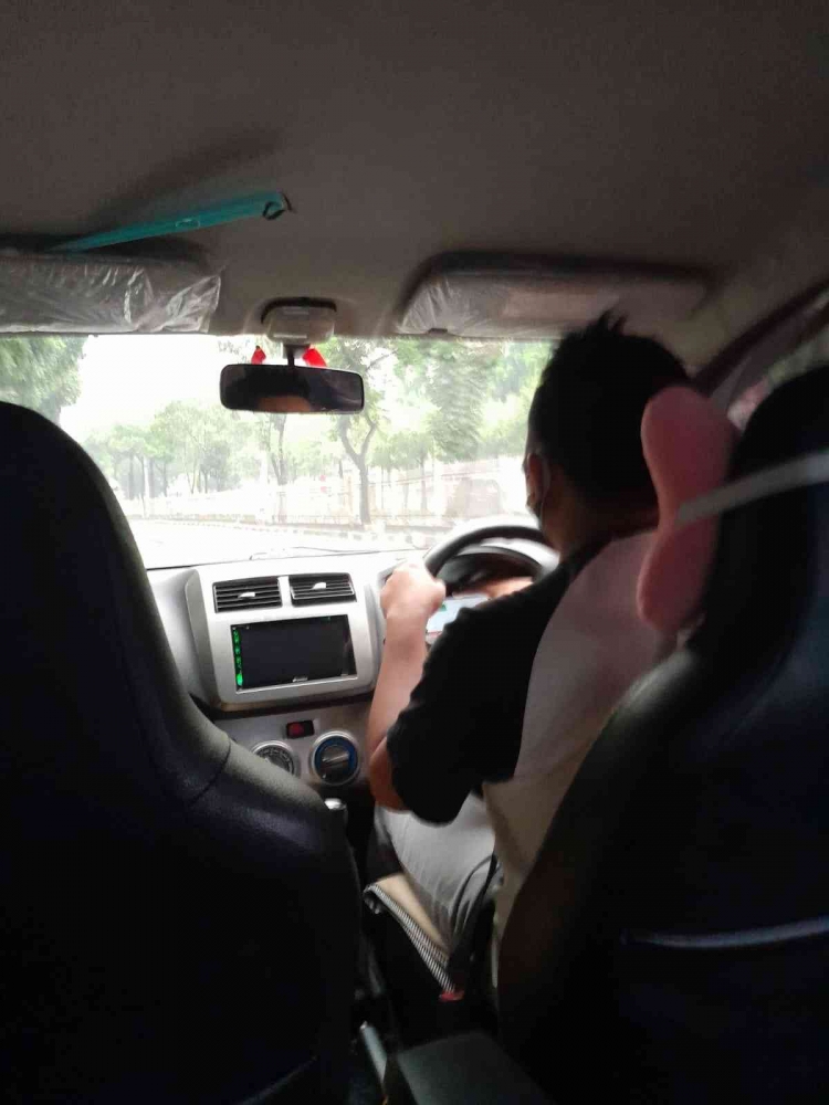 Driver Taksi Daring (dokpri)