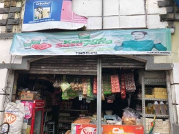 Salah satu toko sembako di Pasar Babakan Madang (Sumber: Dokumen pribadi)