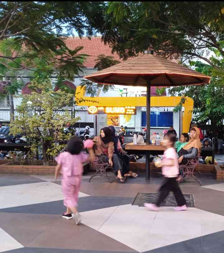 Ruang publik sekaligus tempat wisata ramah anak (dokpri) 