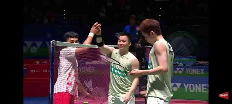 Malaysia tetap kasih senyuman. Salut. (Bidik Layar YouTube.com/BWF TV)