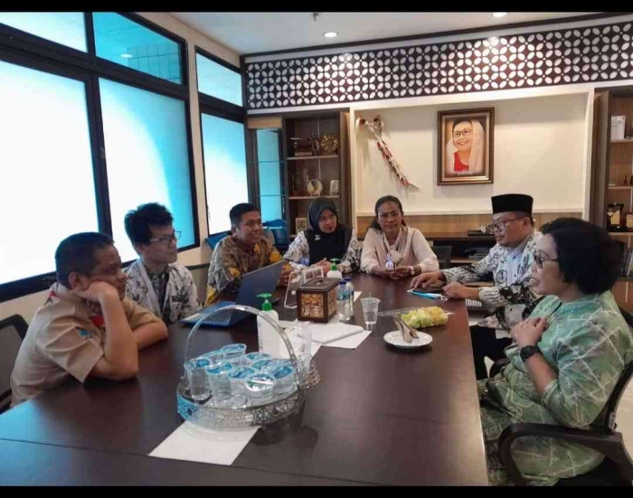 Ibu Keua Umum PB PGRI menerima kawan-kawan PPPK di GGI didampingi ketua APKS PGRI/dokpri