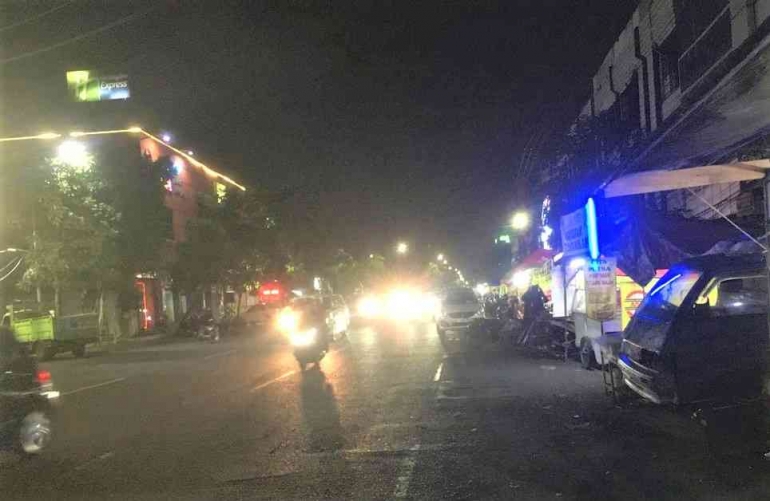 Jalan Kedungdoro di waktu malam: Dokpri