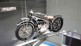 Sepeda motor produksi awal BMW | foto: HennieOberst 