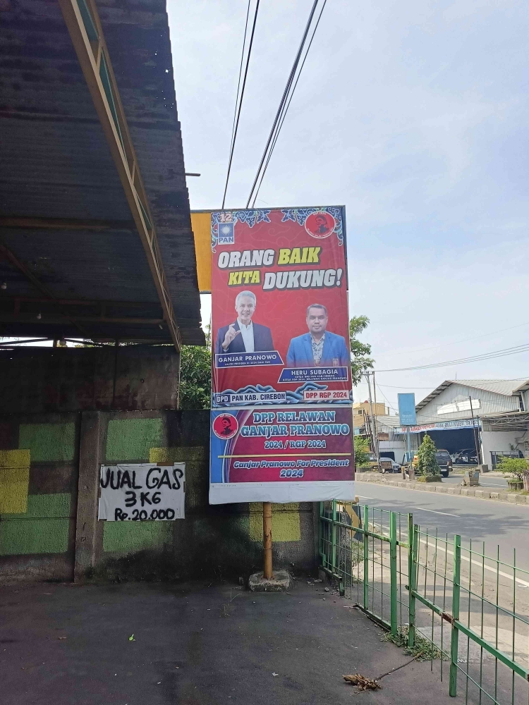 Baliho Capres di Jalan Nasional By Pas Kota Cirebon dukungan capres .Dok.Pribadi