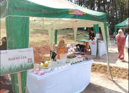 Kemeriahan di acara Soft Launching Pinusia Park Ungaran, Kab. Semarang. Saya kebagian Bazar Alam. | Foto: dok. Pribadi.