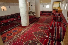 ruang tamu masyarakat arab saudi dahulu di meseum masmak (dokpri)