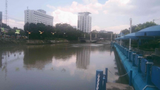 Landscape sungai Kali Mas di Kota Surabaya. Doc Pri