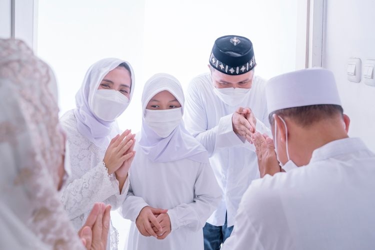Ilustrasi membuka hati, memberi maaf sebalum menjalani puasa Ramadan. (sumber: Shutterstock/Creativa Images via kompas.com)