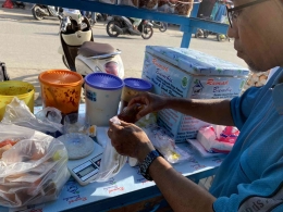 Penjual Bumbu masak sudah jadi di sekitar Pasar kemuning (Dokumen pribadi : Riduannor/Istimewa)