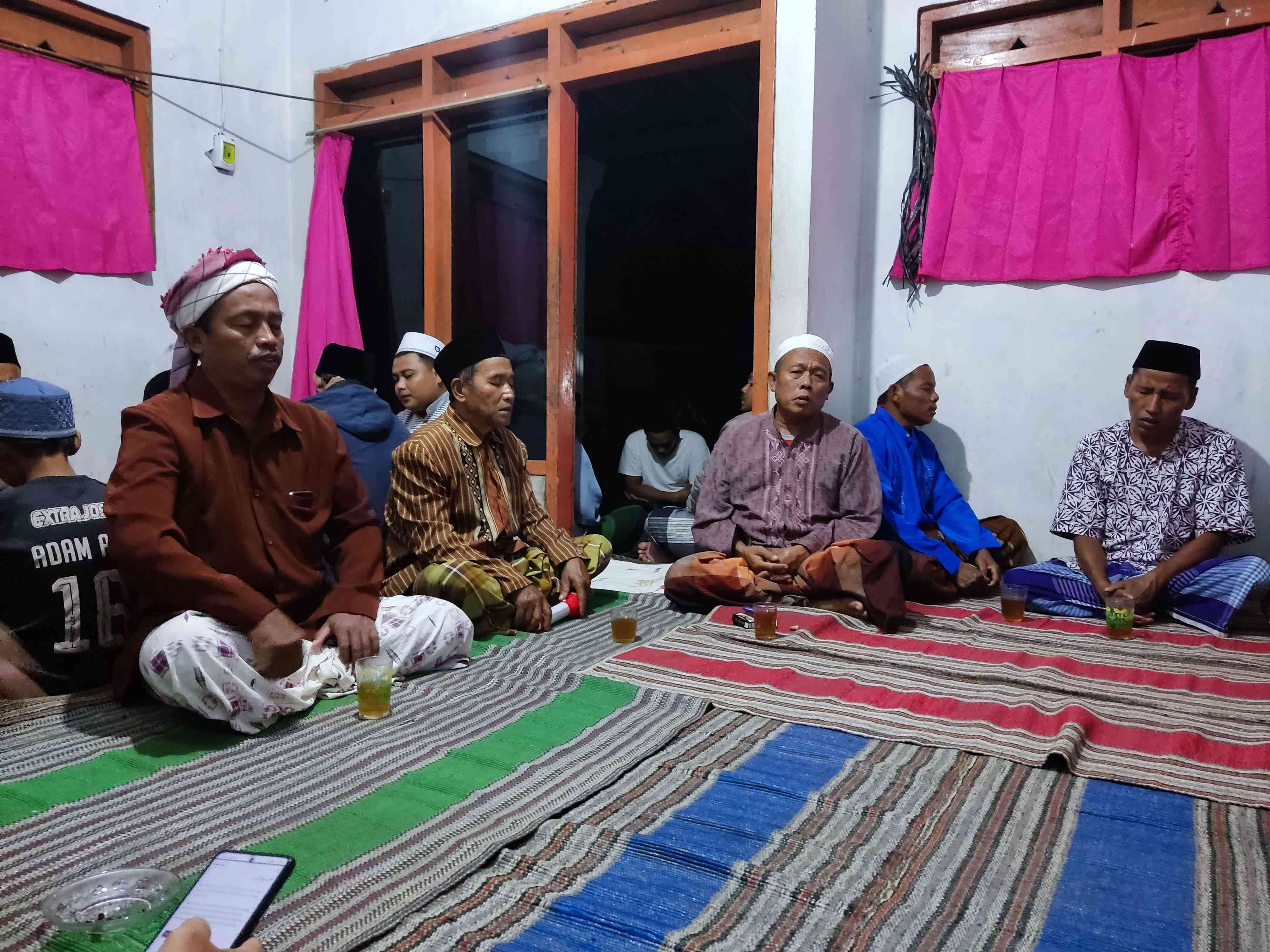 Mahasiswa KKN Reguler UM Tingkatkan Sikap Religius Bersama Masyarakat ...