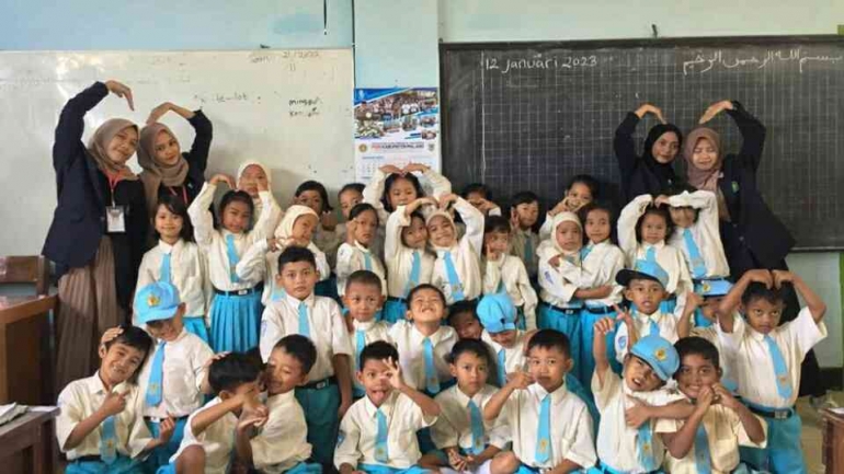 Pembelajaran di Kelas 1 (dok.prib/Oktavia N) 