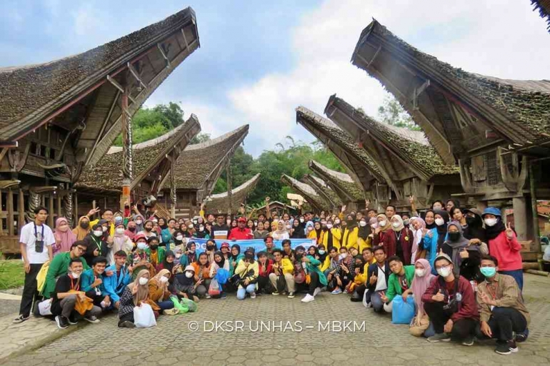 gambar Kegiatan Modul Nusantara oleh kampus Unhas di Ketekesu Toraja, sumber foto: UHAS