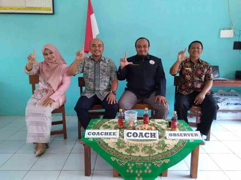 Foto Bersama CGP Angkatan 7 Kabupaten Probolinggo, Setelah Menerapkan Coaching untuk Supervisi Akademik. Sumber: Dokumentasi Pribadi.