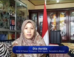 Dia Astrida, Guru dari Kabupaten Agam yang memanfatkan Platform Merdeka Mengajar I Sumber foto :  Channel Youtube PPG GTK Kemendikbud RI