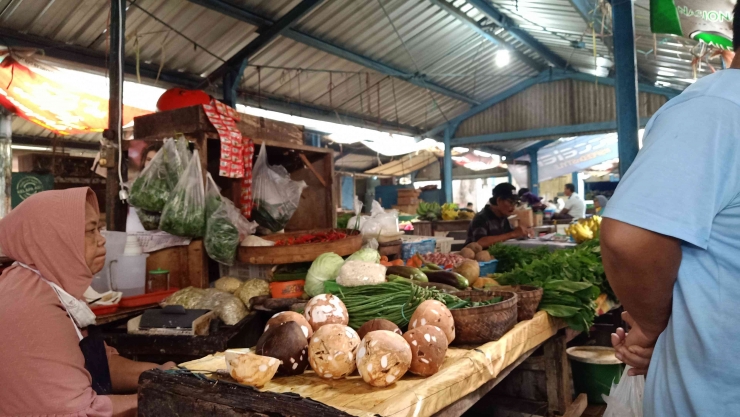 Awal Ramadan, pasar tradisional sepi. Foto dokumentasi pribadi