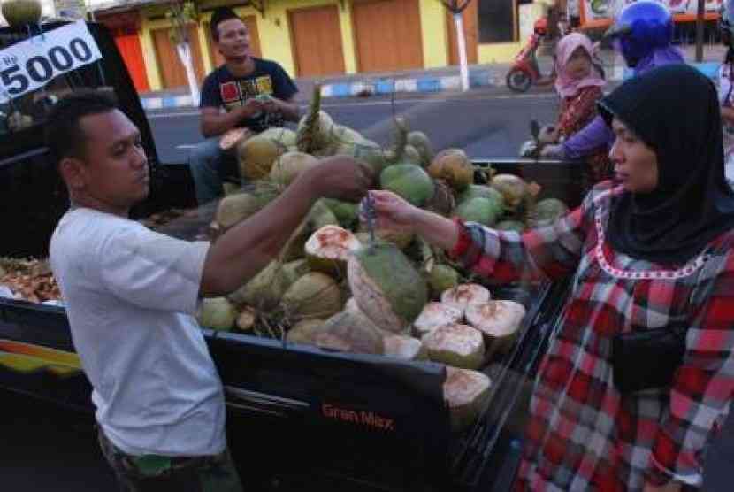 Ramadan dan kesegaran es kelapa yang melekat (Ilustrasi Antara via Republika) 