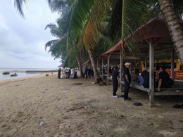 Posisi Gazebo di tepi pantai Toronipa. foto: Hilman Idrus