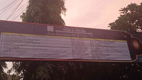 Daftar kegiatar Ramadan Masjid Al Ukhuwwah. (Foto: Dokumentasi Pribadi)