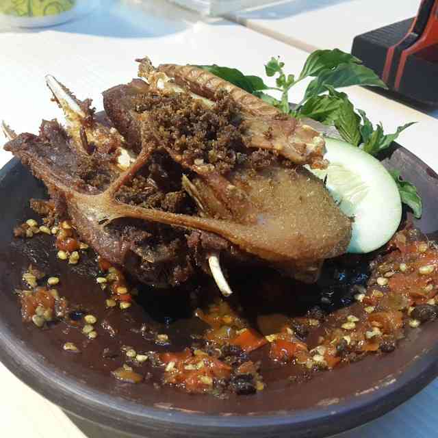 Bebek Sambal Korek (Sumber: instagram.com/waregcok)