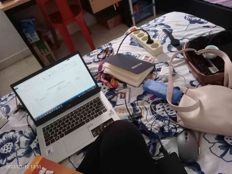 In my spare time, I do my study as a student (Dok. pribadi)