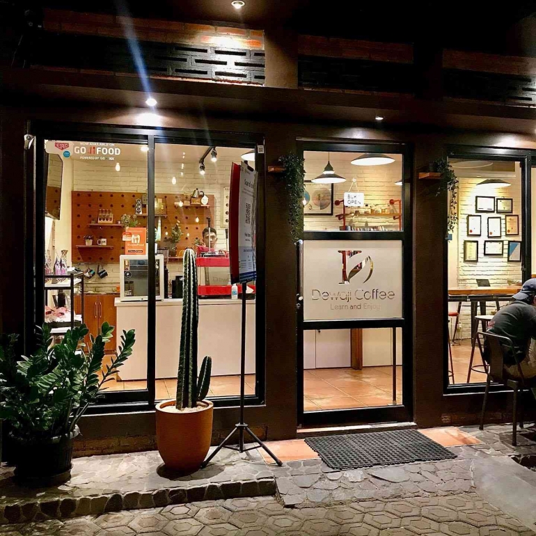 5 Coffee Shop Menarik Yang Ada di Bandung Timur Halaman 1 - Kompasiana.com