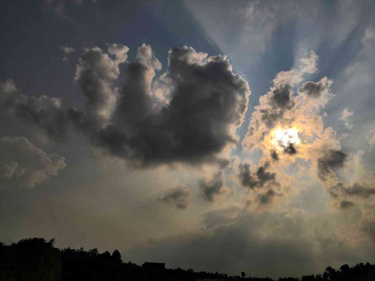 Langit di atas Pahawang | Foto: Dandung (Dok. pribadi)