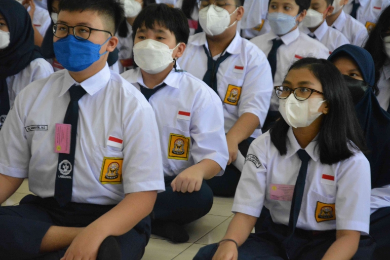 Siswa SMP Labschool Jakarta mengikuti kegiatan MOS/dokpri