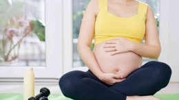 Yoga Prenatal, Sumber : Shutter Stock