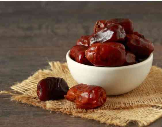 Kurma (foto: muslimah.or.id)